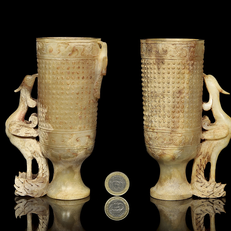 Copas rituales de jade blanco tallado 