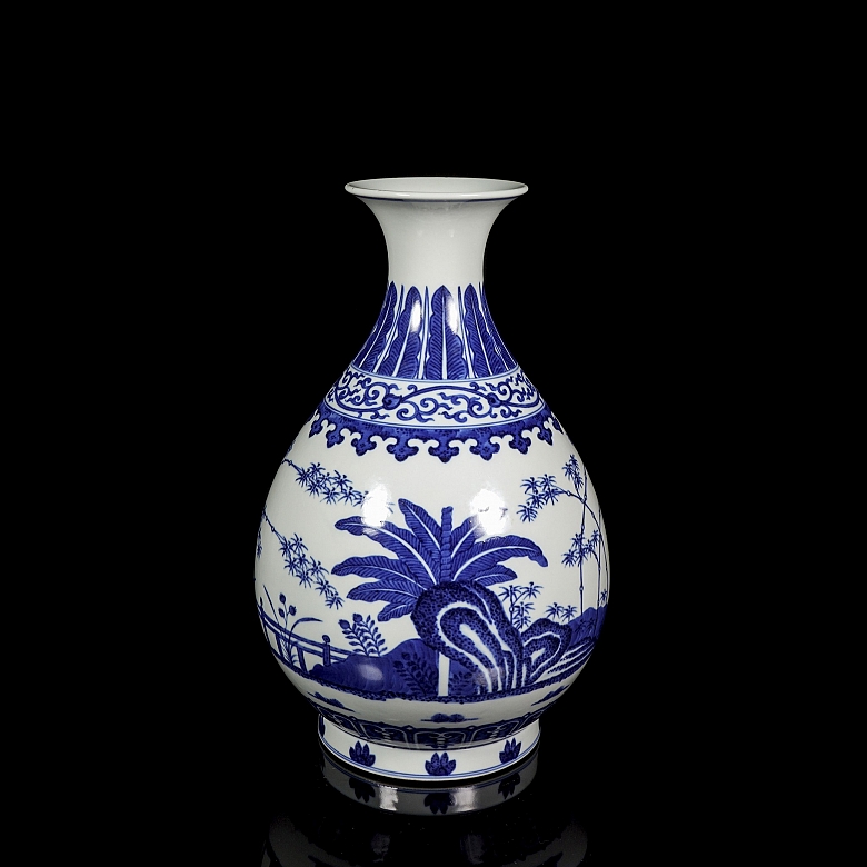 Jarrón Yuhuchun de porcelana en azul y blanco 
