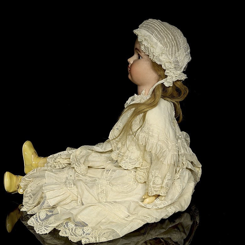 Gran muñeca de cabeza de porcelana, Alemania, s. XX