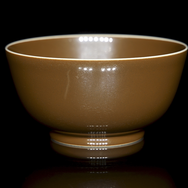 Brown-glazed porcelain bowl, with Daoguang seal - 4