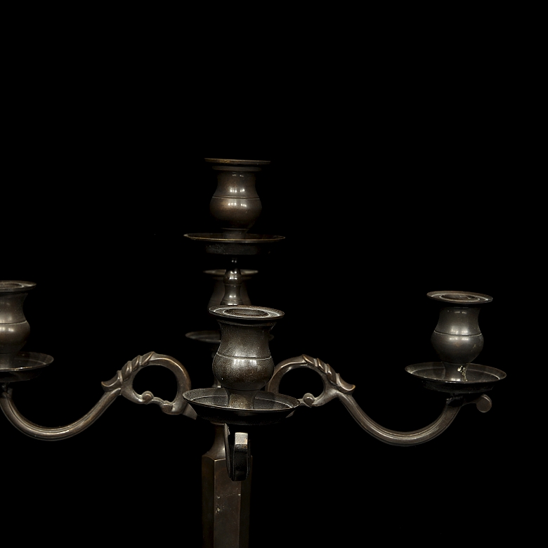 Pareja de candelabros de cinco luces, s.XX