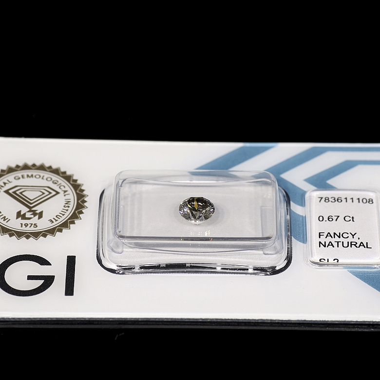 Diamante natural en talla brillante, 0.67 ct, certificado IGI