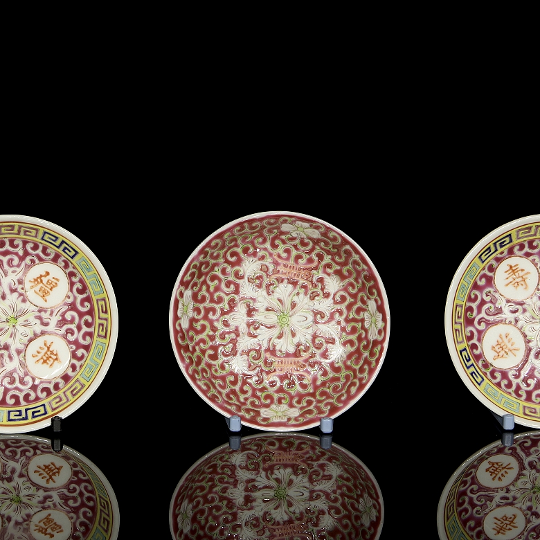 Seis platos de porcelana policromada, s.XX