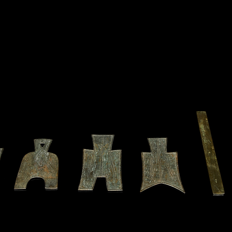 Collection of six Chinese coins “hoe and sword” - 1