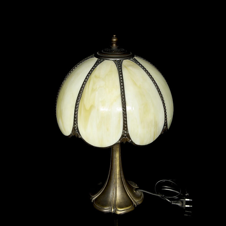 Lámpara de sobremesa estilo Tiffany, s.XX