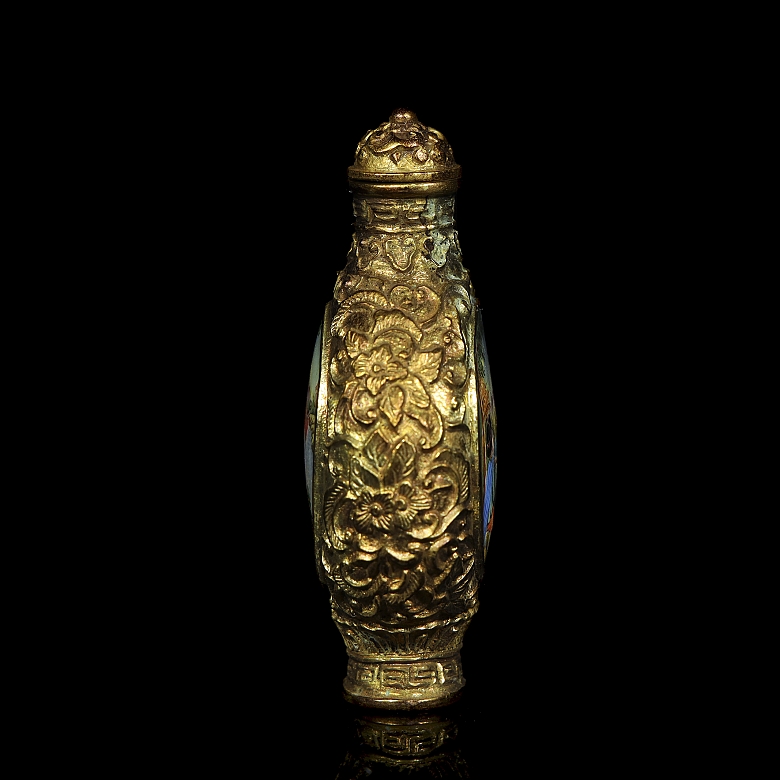 Snuff bottle ‘Gallant Scene’, with Qianlong brand name - 3