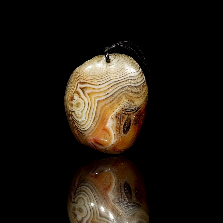 Colgante de ágata, dinastía Liao