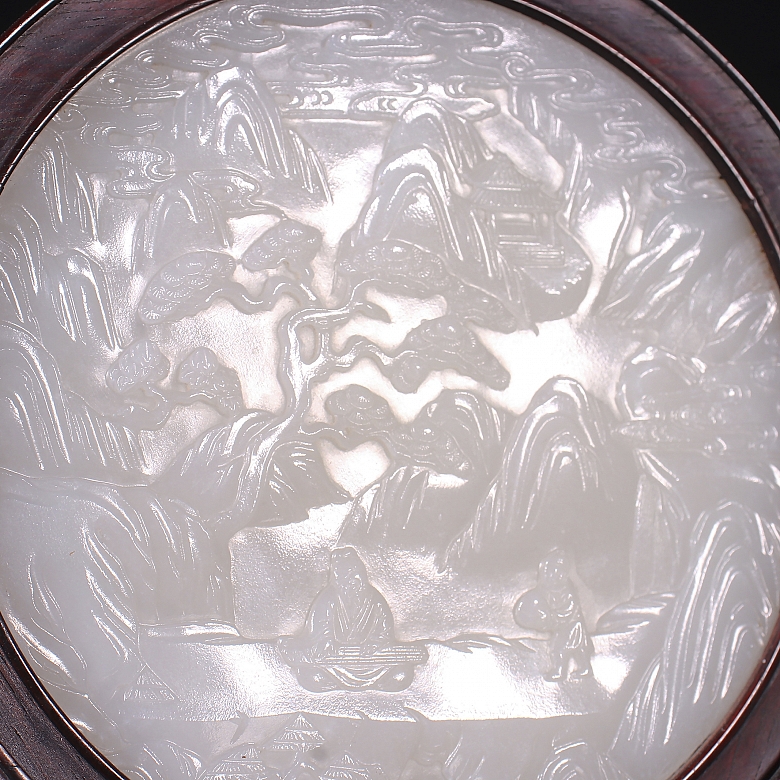 Panel con placa de jade tallado