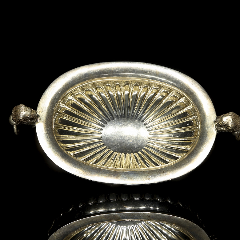 Mexican silver centerpiece with leonine handles, Tane, 20th century
