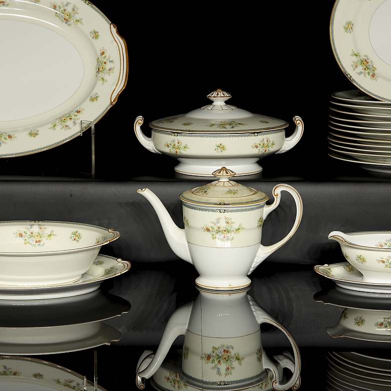 ‘玫瑰瓷’瓷器餐具，日本，20世纪 - 1