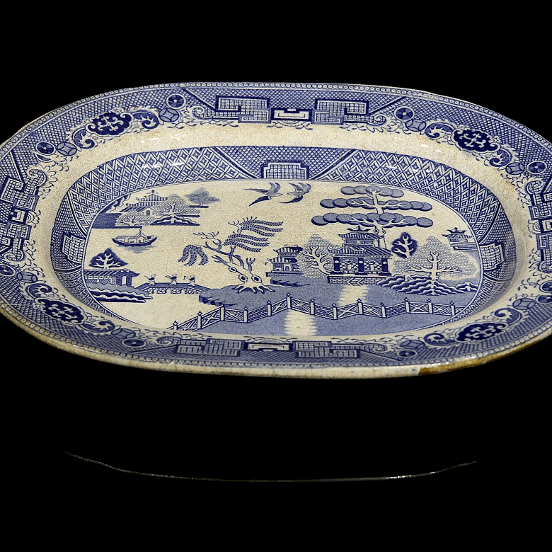 Willow Pattern tray by Samuel Barker & Son, 19th century