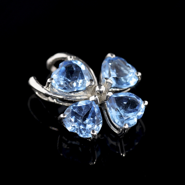 Colgante oro blanco 18K con topacios