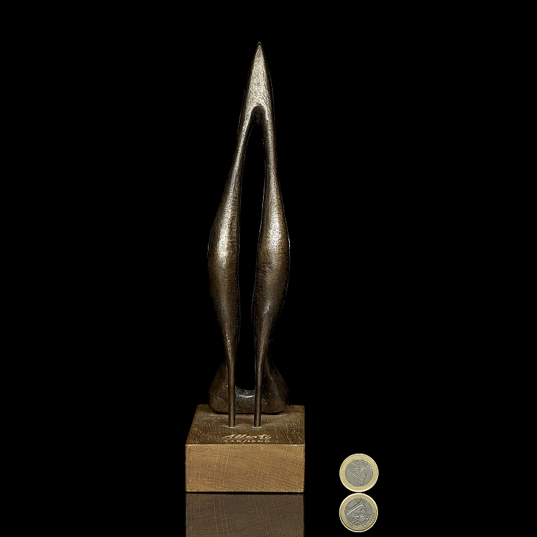 Alberto Sánchez (1895–1962) ‘Bird drinking water’