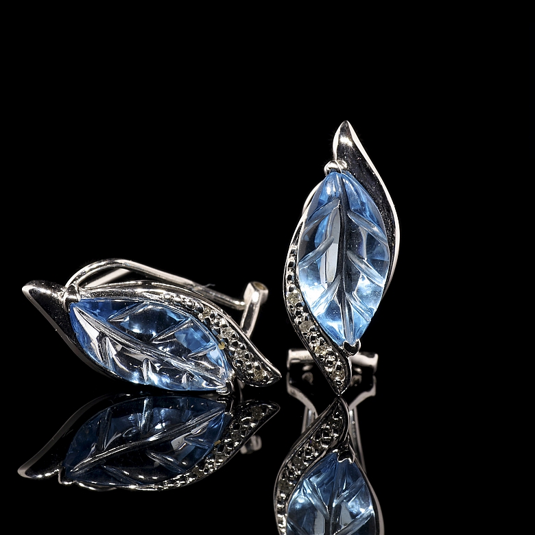 Pendientes en oro blanco de 18 kt 