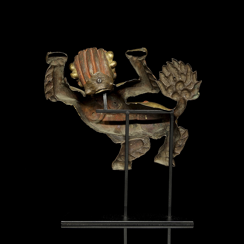 Escultura de cobre dorado policromado 