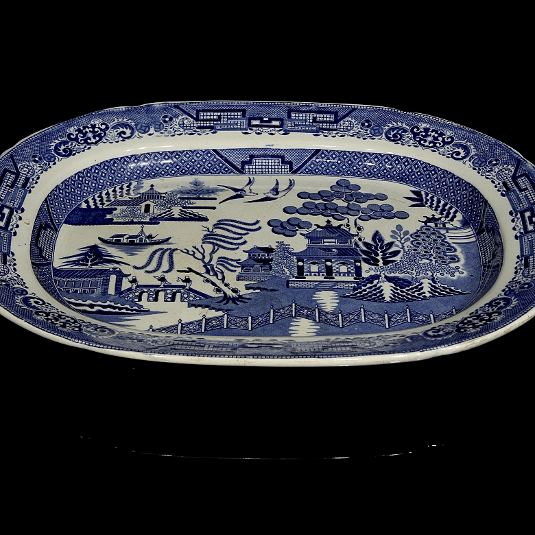 柳树纹托盘，石质瓷器，斯塔福德郡，十九世纪