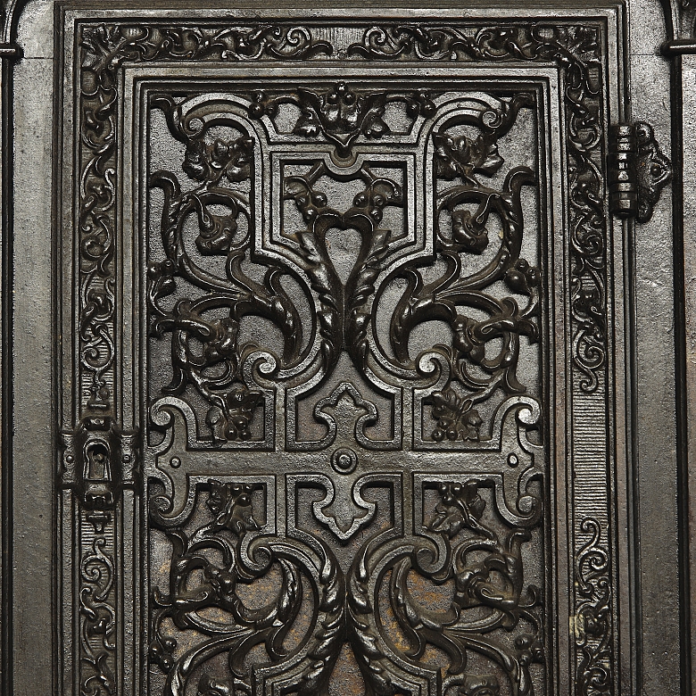 木质与铸铁壁柜，19世纪