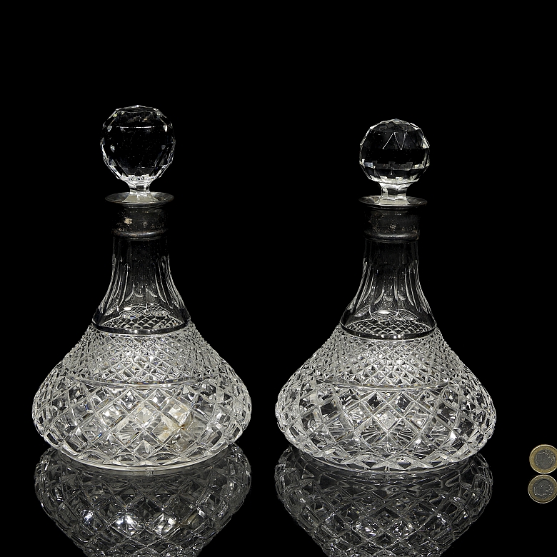 Pair of cut-glass ship-shaped bottles, 20th century - 6