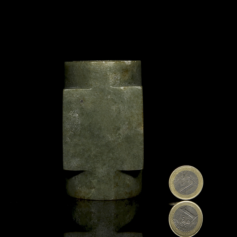 Cong de jade tallado, cultura Qija