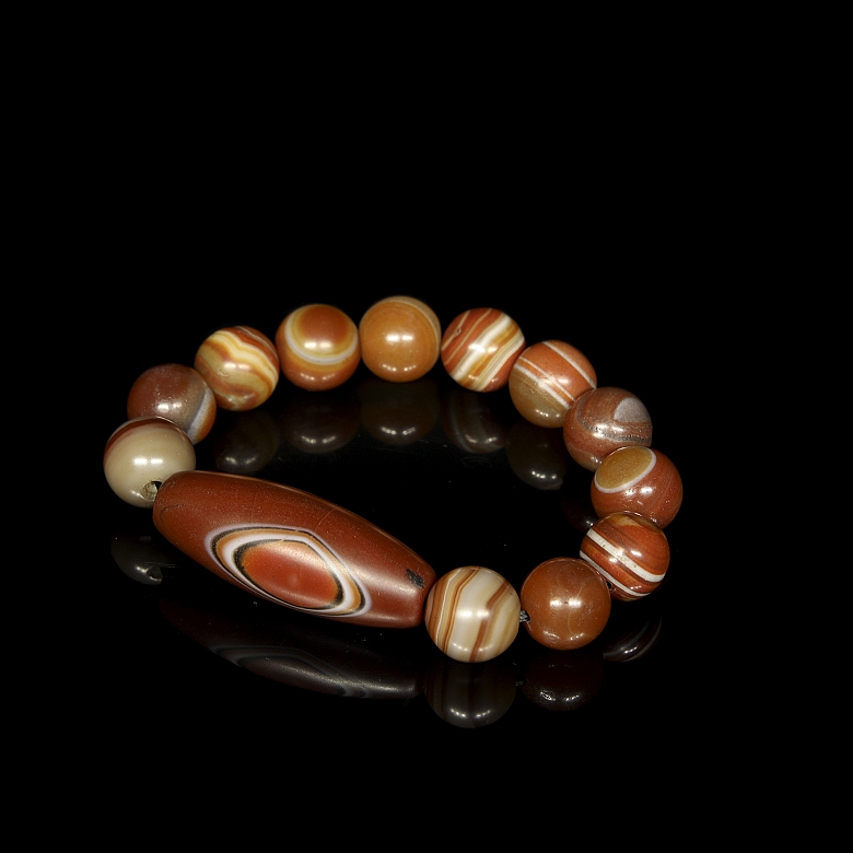 Pulsera de Dzi y cuentas de ágata, dinastía Liao