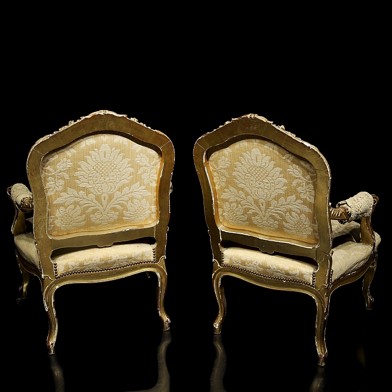 Pareja de sillones estilo Luis XV, Francia, ffs. s.XIX