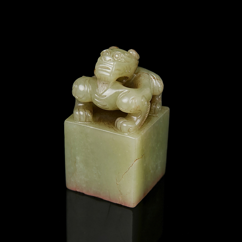 Yellow jade seal ‘Dragon’, Qing dynasty