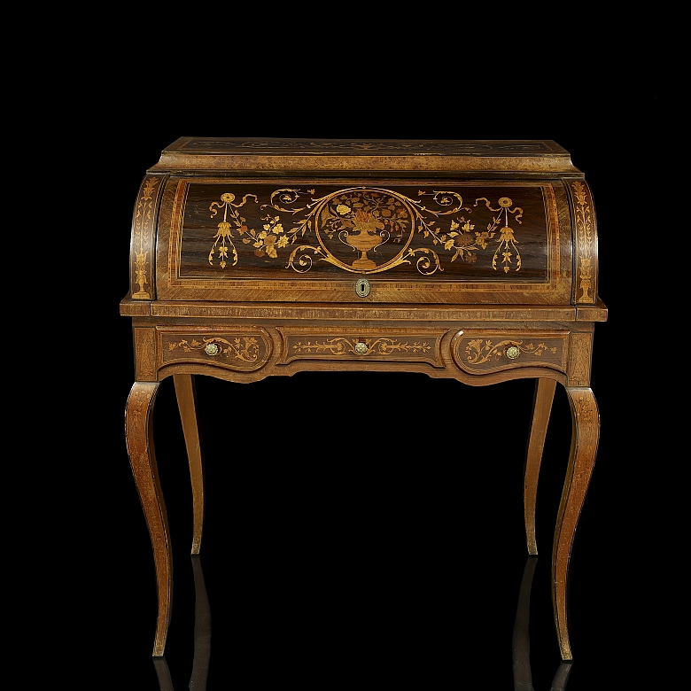 Escritorio de cilindro estilo Luis XV, ca. 1951