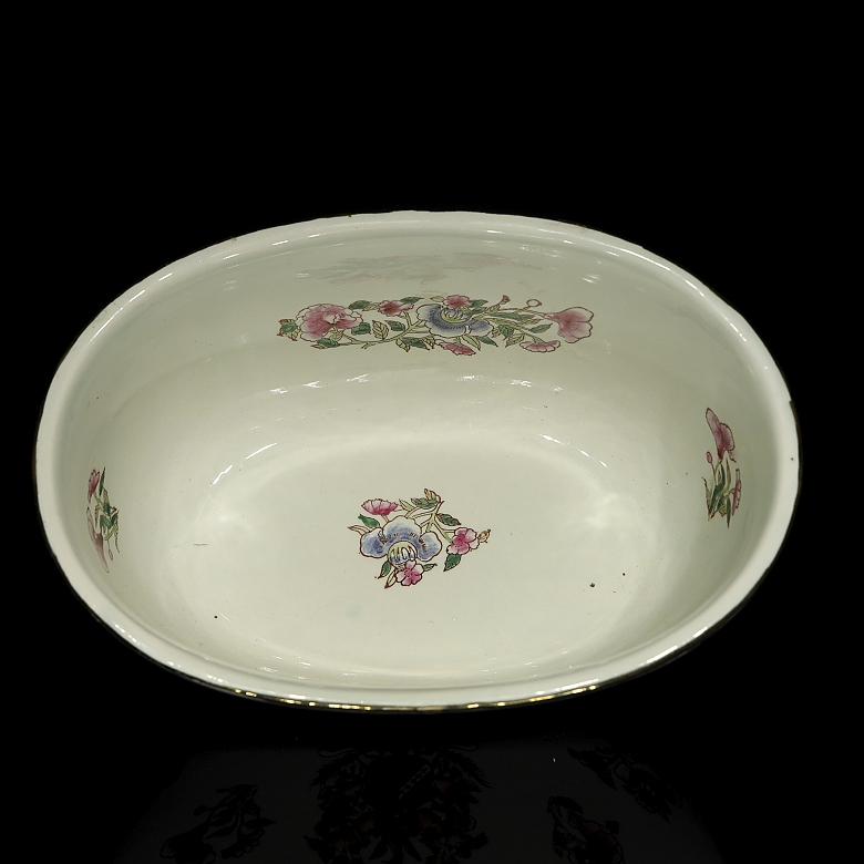 Fuente de porcelana