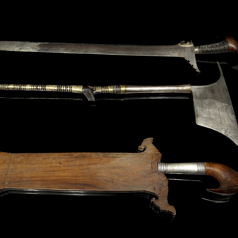 Set of three Filipino weapons, 20th century