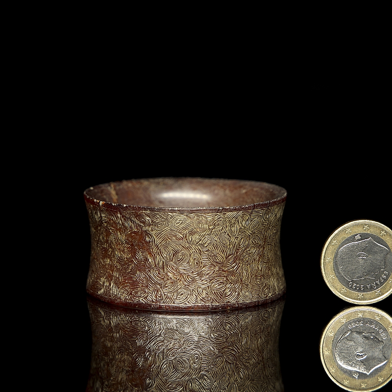 Adorno para el cabello de jade tallado, Cultura Liangzhu