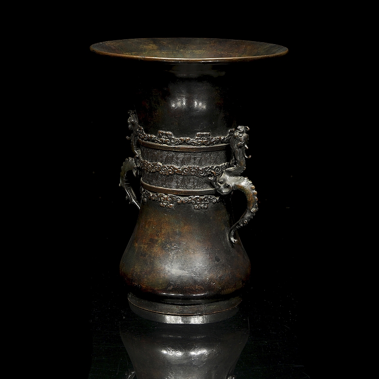 Jarrón ceremonial tipo Hu de bronce, s.XX