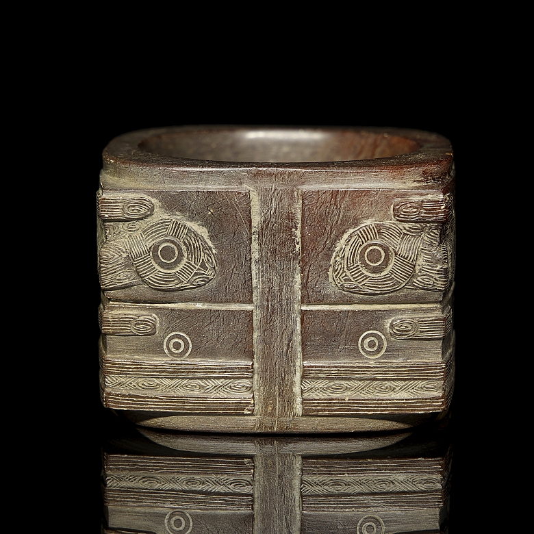 Cong de jade tallado, cultura Liangzhu