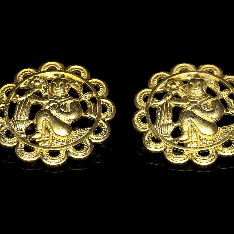 Pareja de botones de metal dorado, dinastía Liao