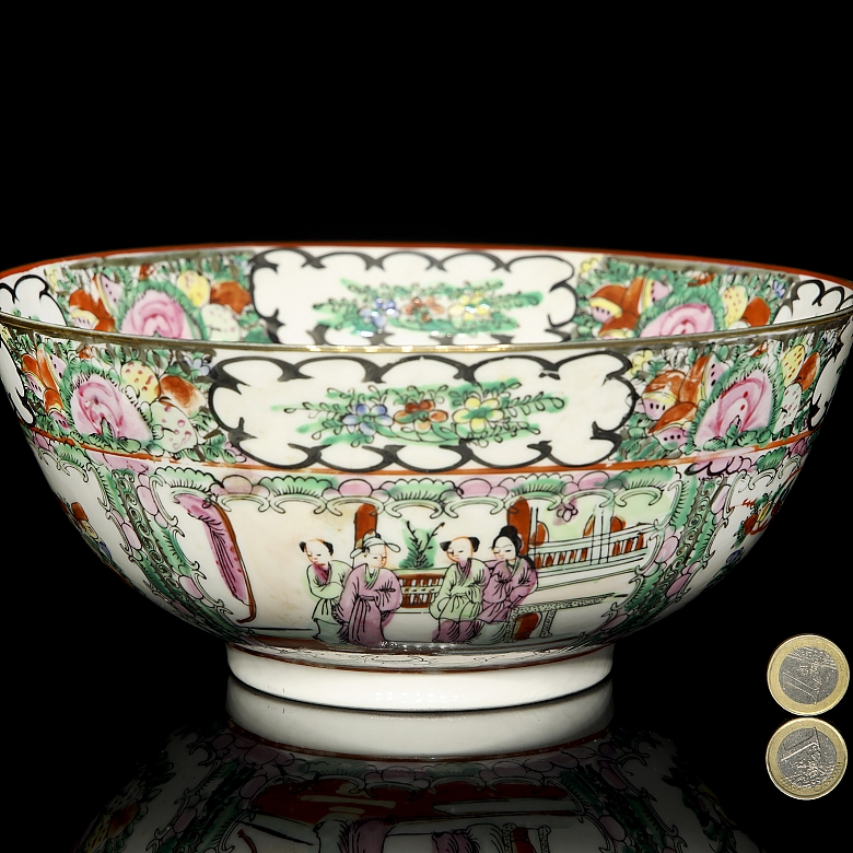 Glazed porcelain bowl, “Courtly Scenes,” Canton, 20th century