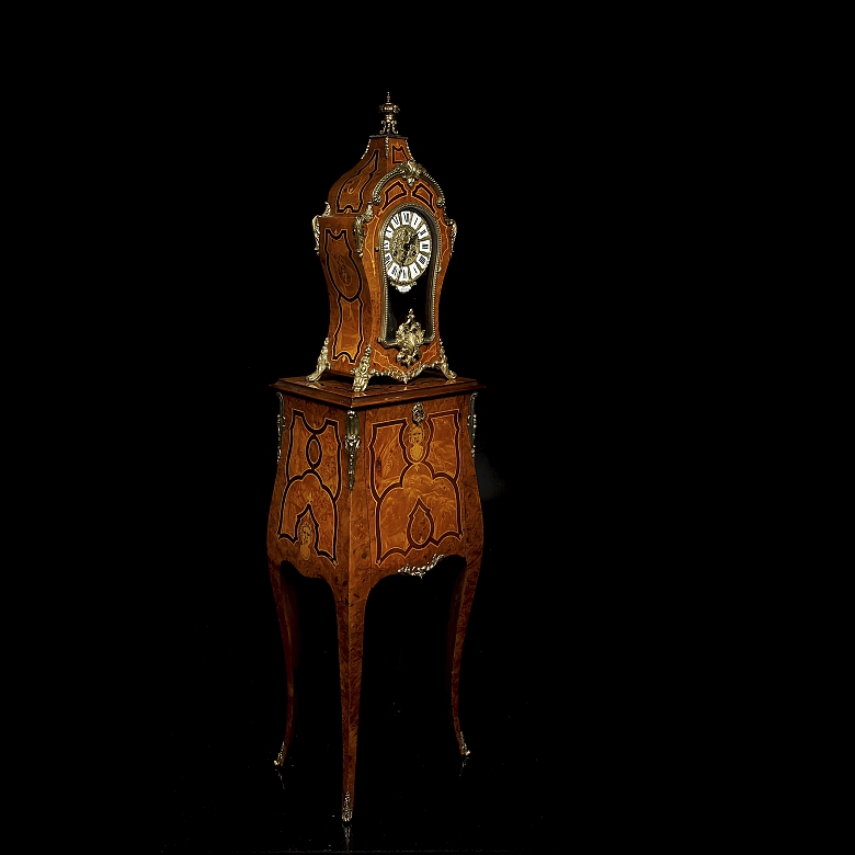 Reloj de Consola Estilo Luis XV con pedestal, Lauris (Calibre 141-030), 1981