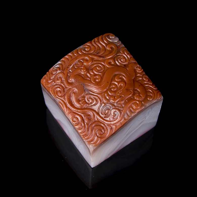 Nanhong seal ‘Dragon among clouds’, Qing dynasty