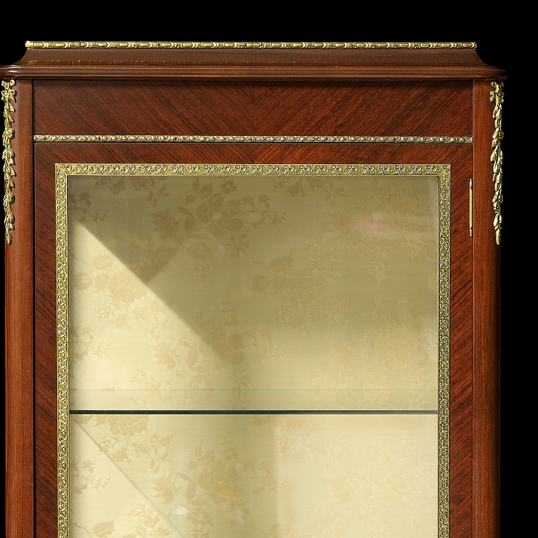 Vitrina de salón, Estilo Transición, s.XX