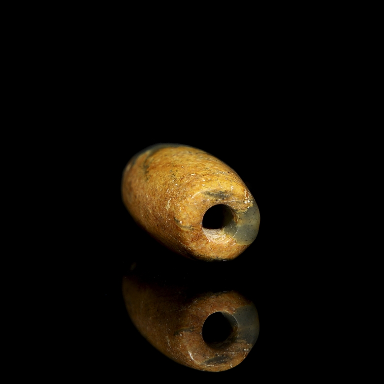 Cuenta de jade tallado, cultura Hongshan