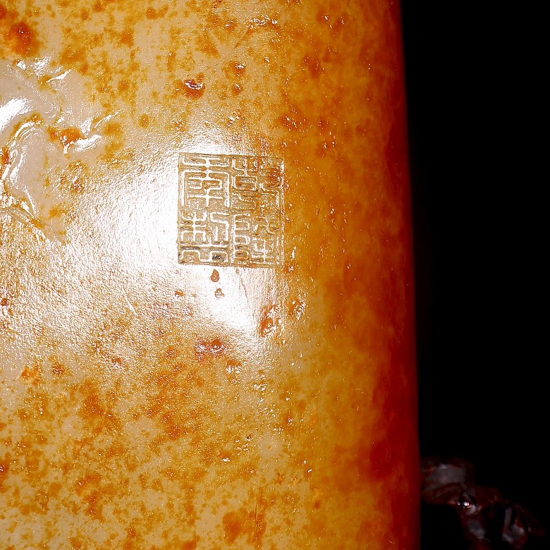 Piedra de jade tallado 