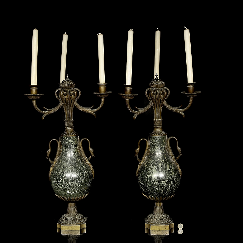 Pareja de candelabros estilo Luis XVI, s.XIX