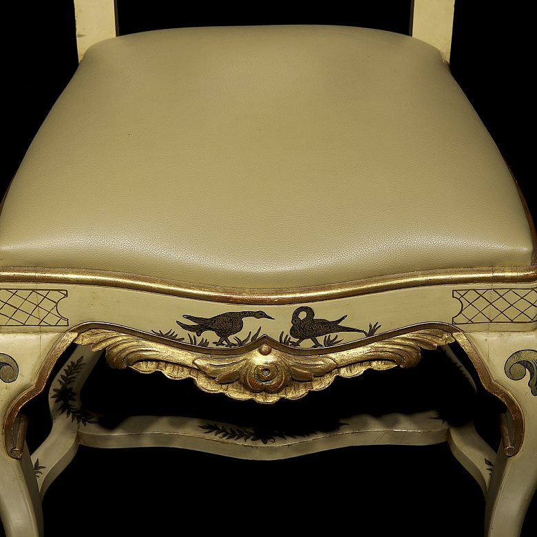 Cuatro sillas de estilo Reina Ana con decoración Chinoiserie, s.XX