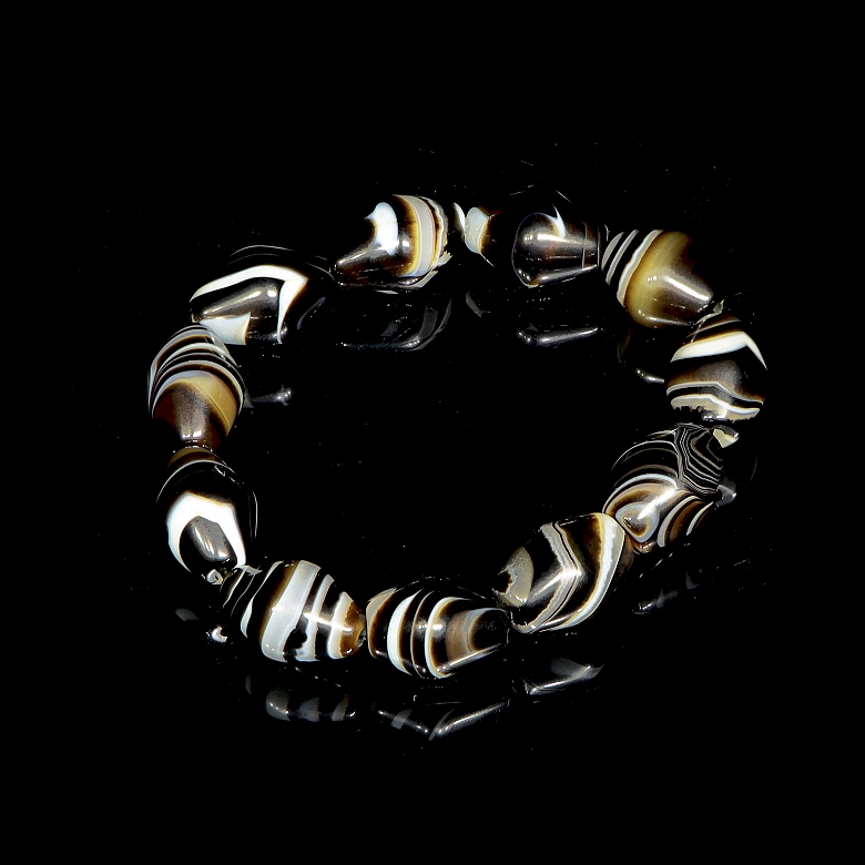 Pulsera de once cuentas de ágata, dinastía Liao