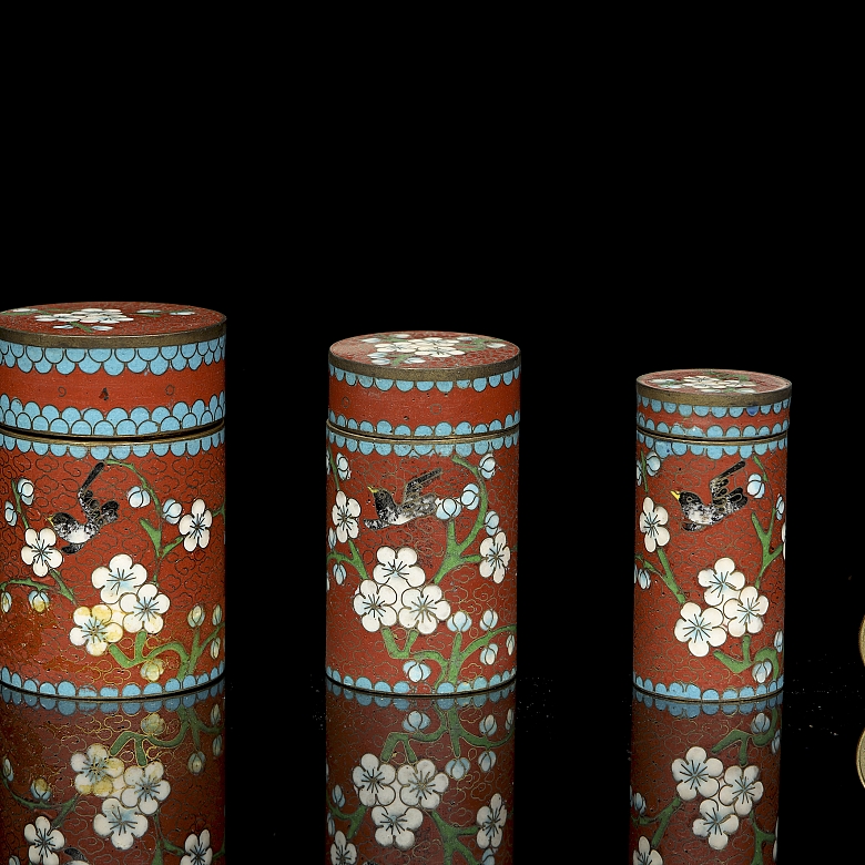 Tres recipientes de cloisonné, s.XX - 8