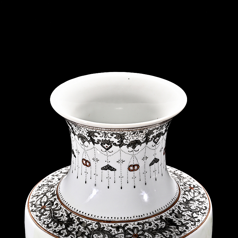 Jarrón de porcelana