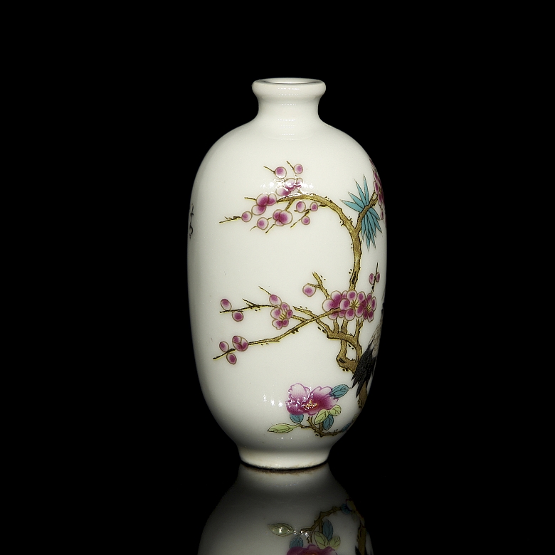 Small porcelain jar ‘Cranes’, 20th century