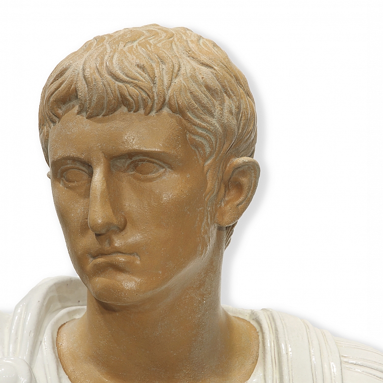 Busto sobre pedestal 