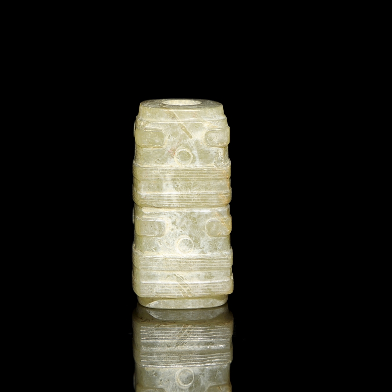 Carved jade pendant ‘Cong’, Hongshan style