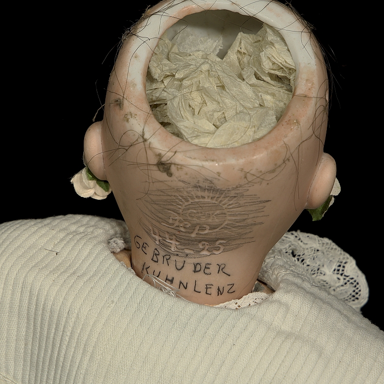 Muñeca de porcelana D.E.P. Gebrüder Kühnlenz, Alemania, c. 1910-1920