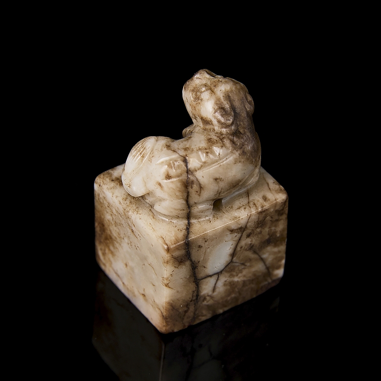 Small jade seal ‘Beast’, Ming dynasty