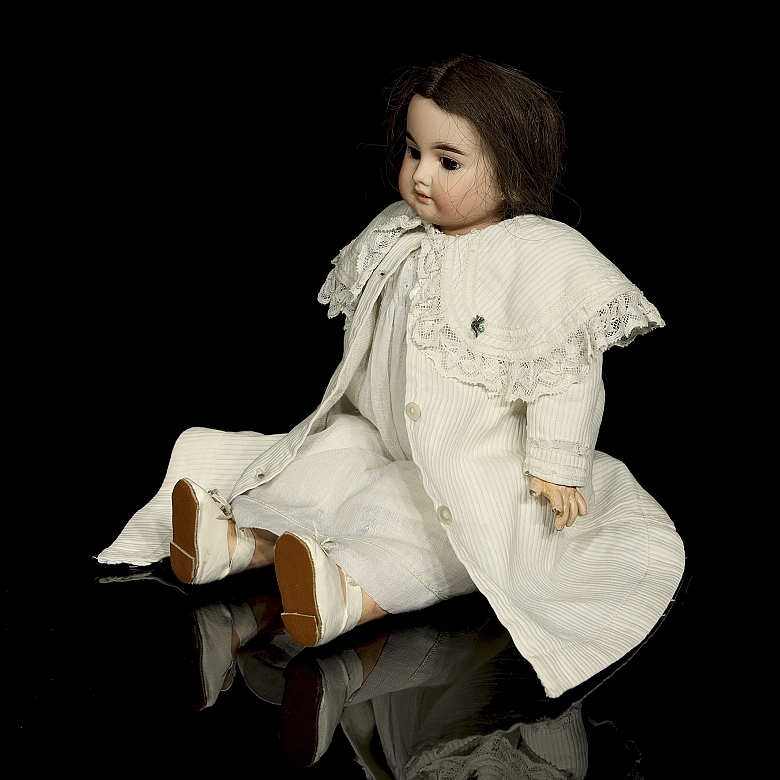 Muñeca de porcelana D.E.P. Gebrüder Kühnlenz, Alemania, c. 1910-1920